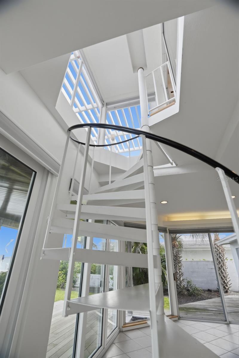 1832 VENETIAN POINT DR, CLEARWATER, FL — photo 54