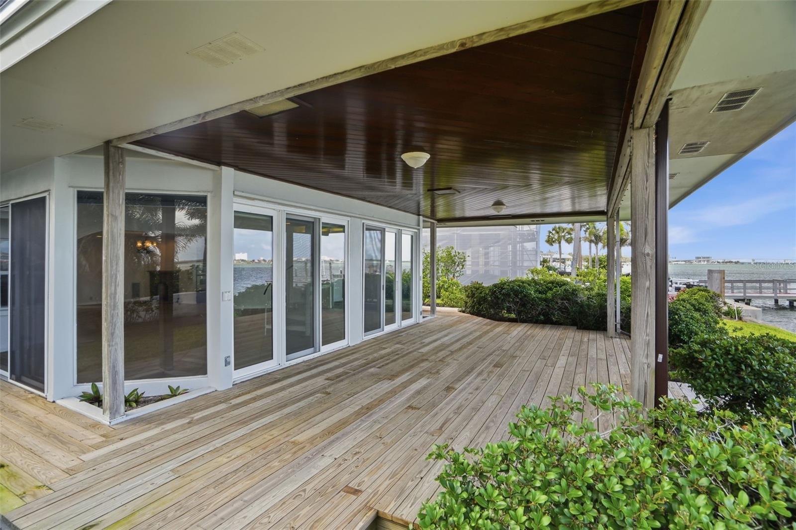 1832 VENETIAN POINT DR, CLEARWATER, FL — photo 67