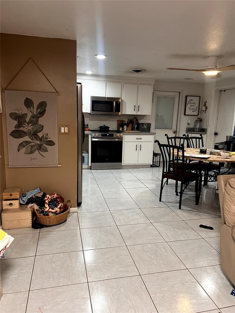210 WALNUT AVE NW, PORT CHARLOTTE, FL — photo 3