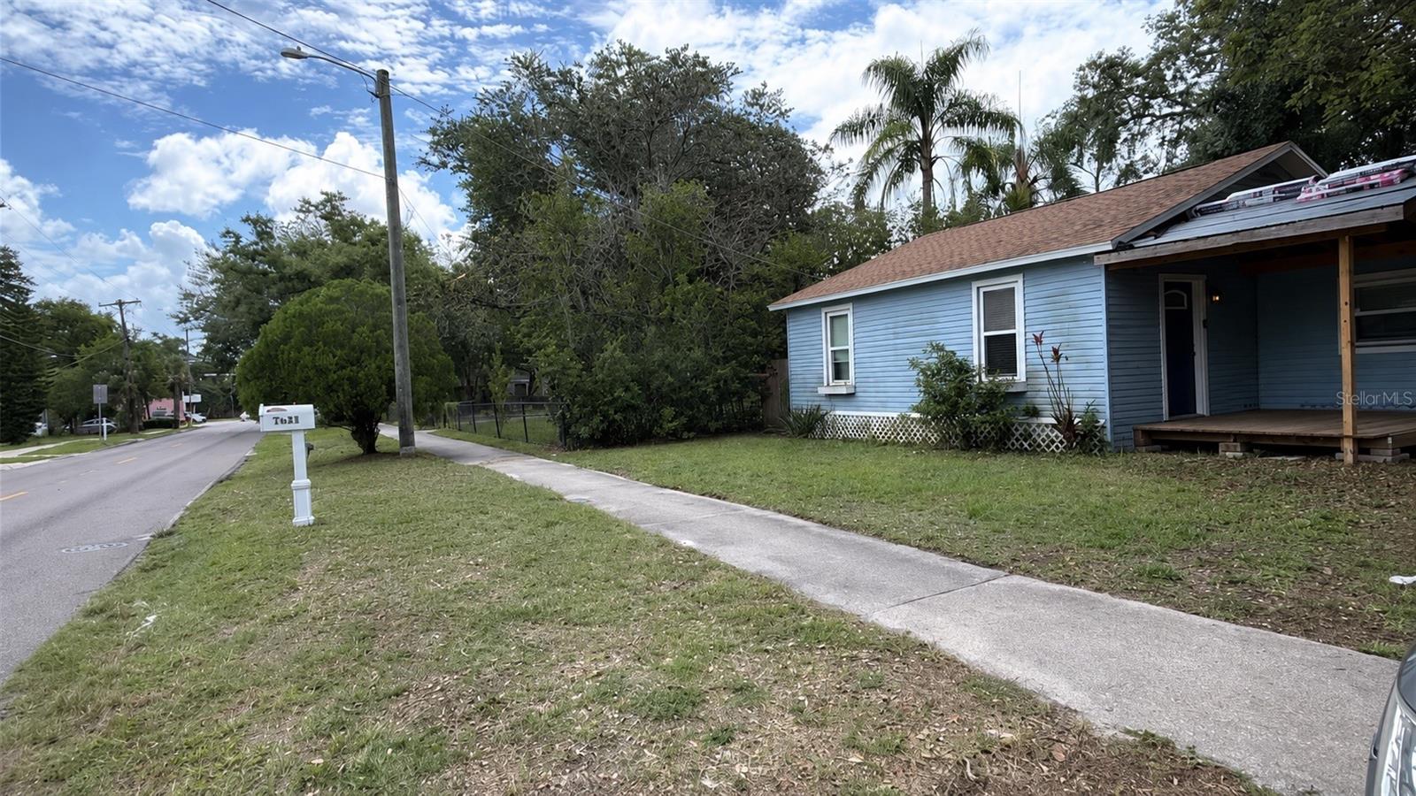 1311 E SLIGH AVE, TAMPA, FL — photo 2