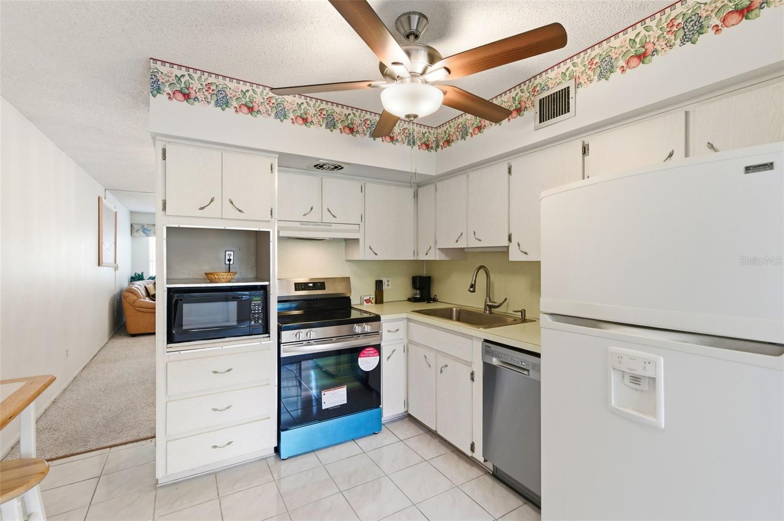 2386 SUMATRAN WAY #14, CLEARWATER, FL — photo 25