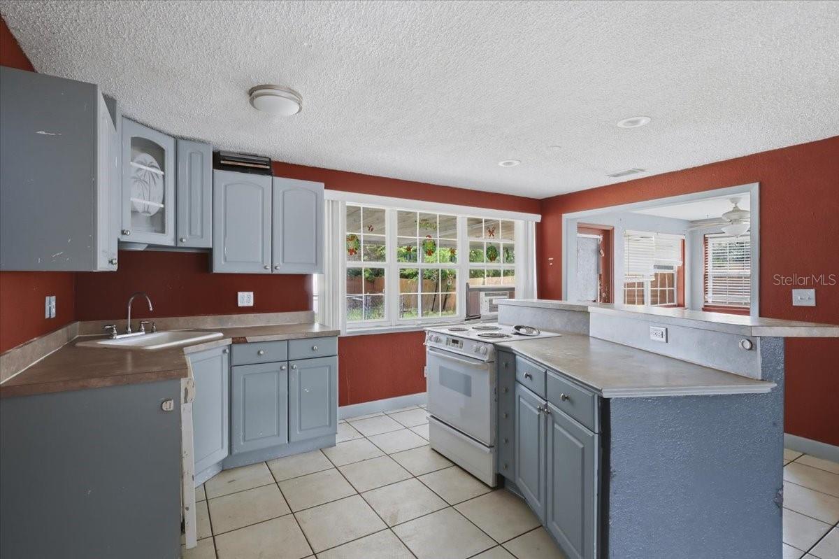 2605 YALE RD, SOUTH DAYTONA, FL — photo 2
