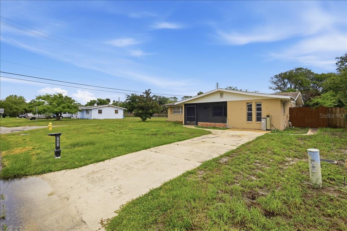 2605 YALE RD, SOUTH DAYTONA, FL — photo 43
