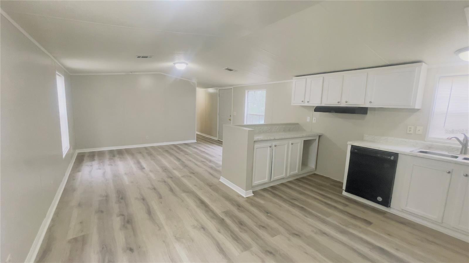 4053 NE 213TH TER, WILLISTON, FL — photo 7