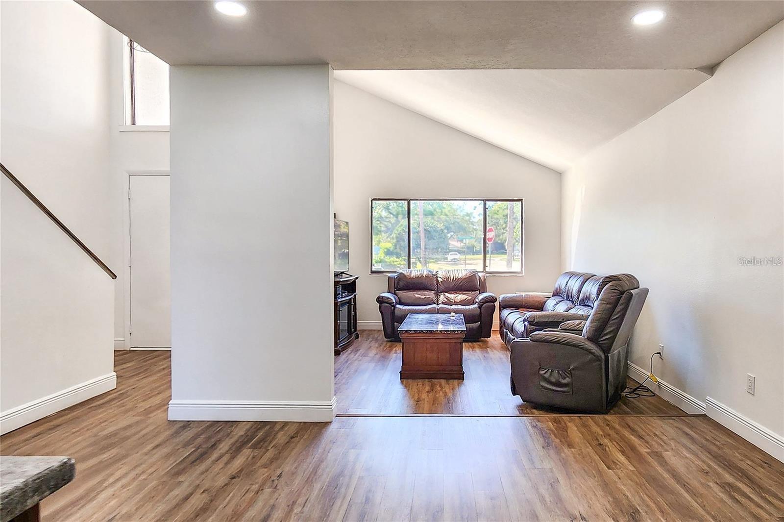 16169 GARDENDALE DR, TAMPA, FL — photo 14