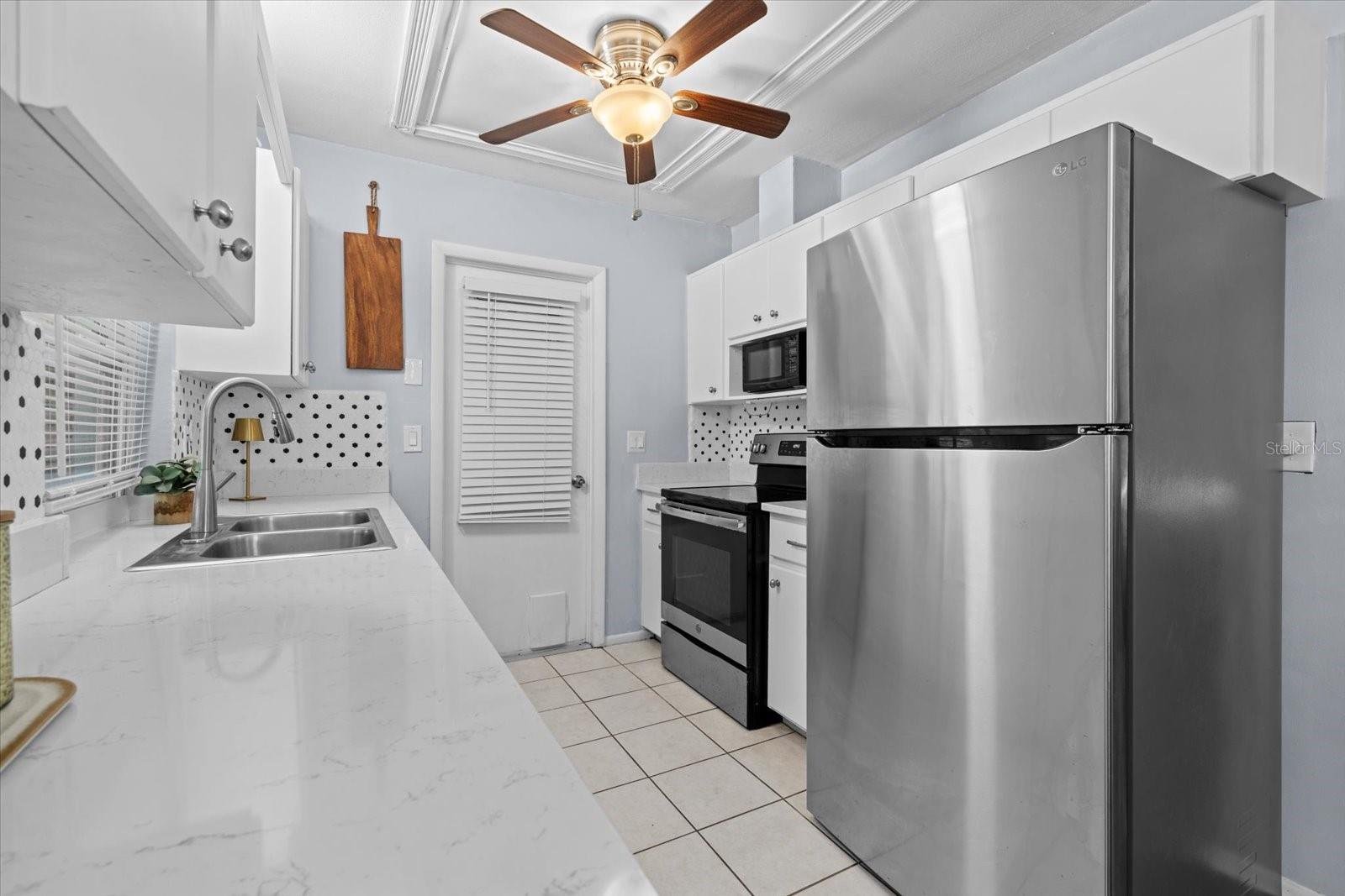 4305 CHINABERRY CIR, BRADENTON, FL — photo 10