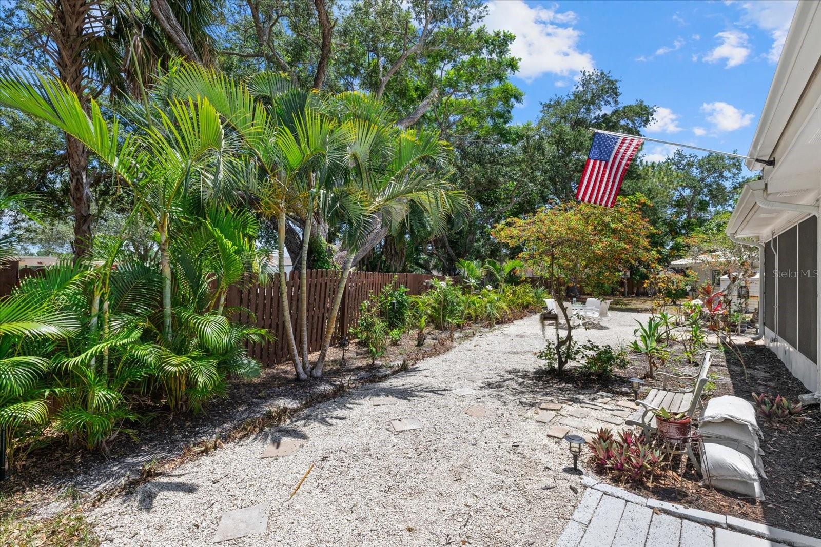4305 CHINABERRY CIR, BRADENTON, FL — photo 25