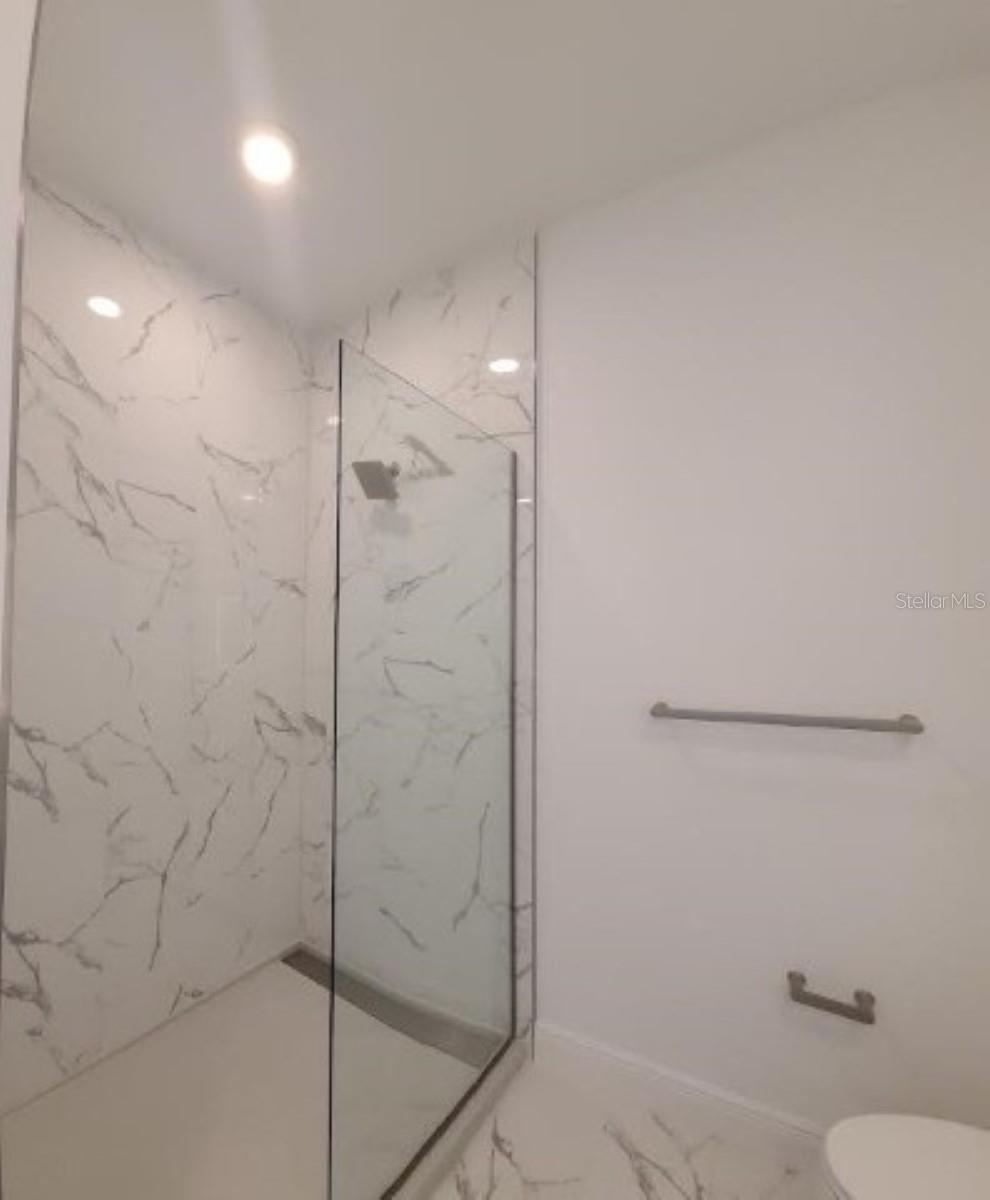644 3RD AVE S #408, ST PETERSBURG, FL — photo 38