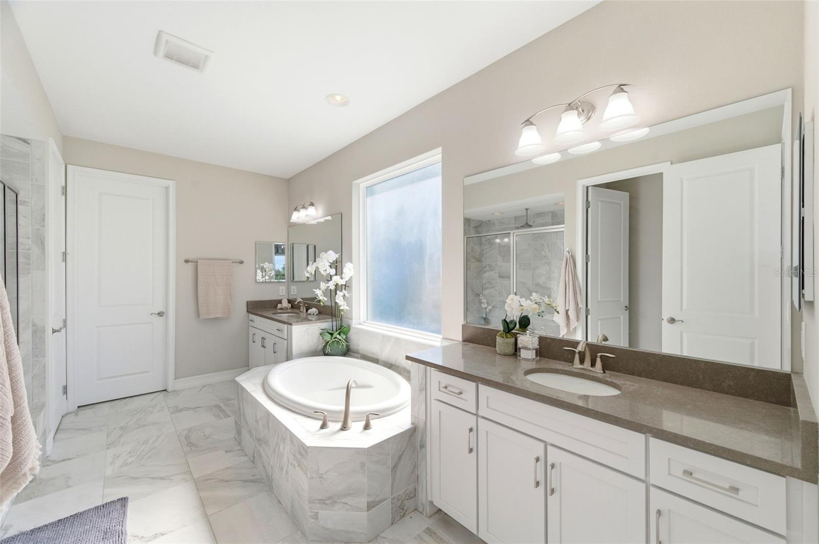 28930 REVARO LN, WESLEY CHAPEL, FL — photo 23