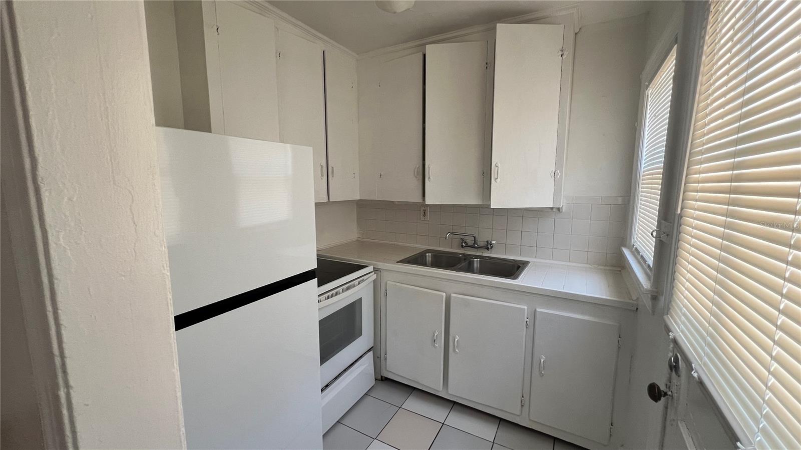 735 GROVE ST N #2, ST PETERSBURG, FL — photo 6