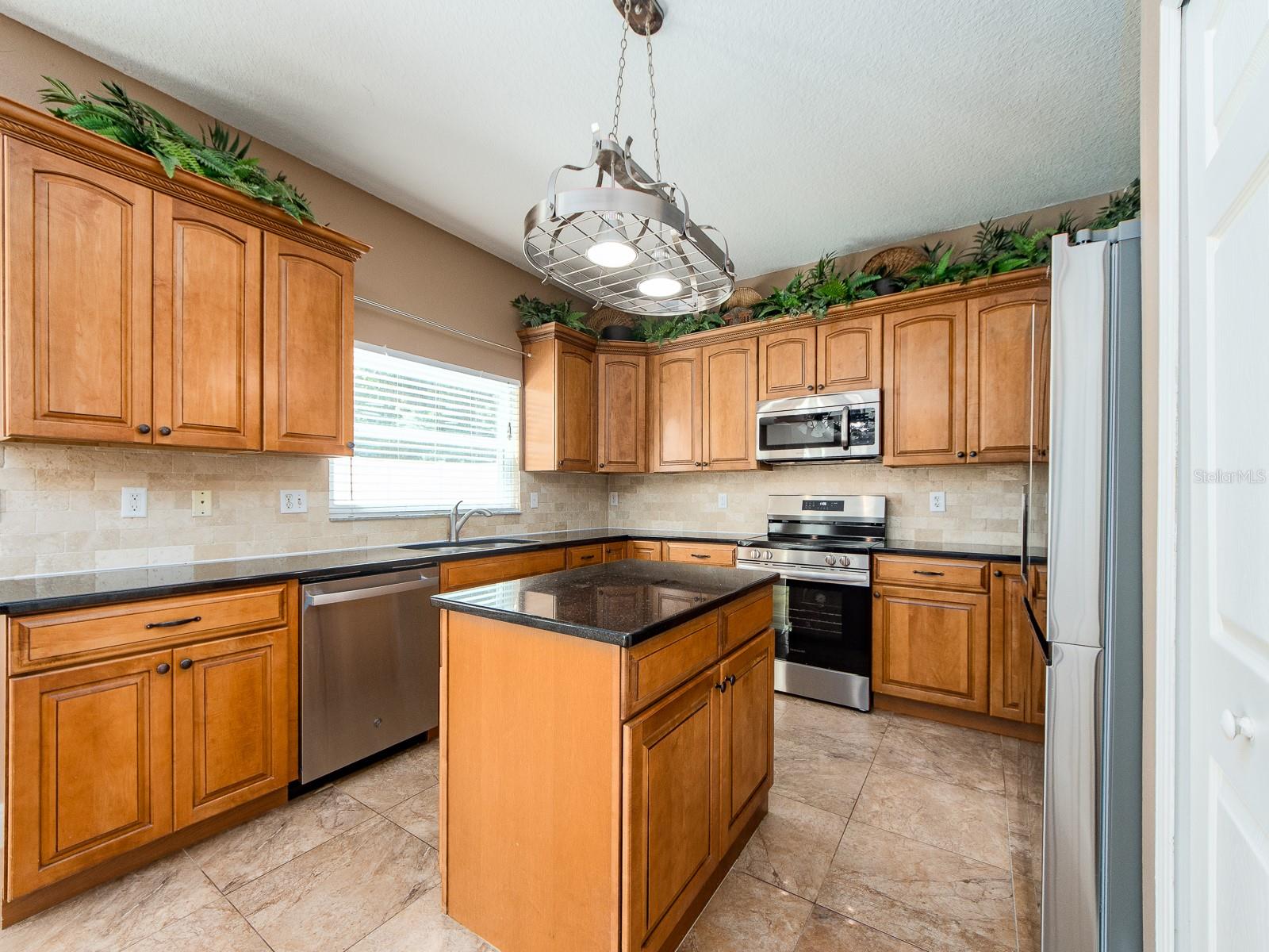 3256 BENTLEY DR, PALM HARBOR, FL — photo 6