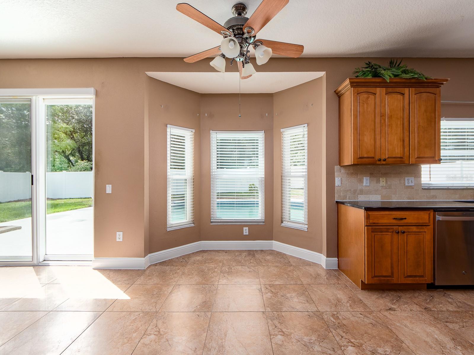 3256 BENTLEY DR, PALM HARBOR, FL — photo 7