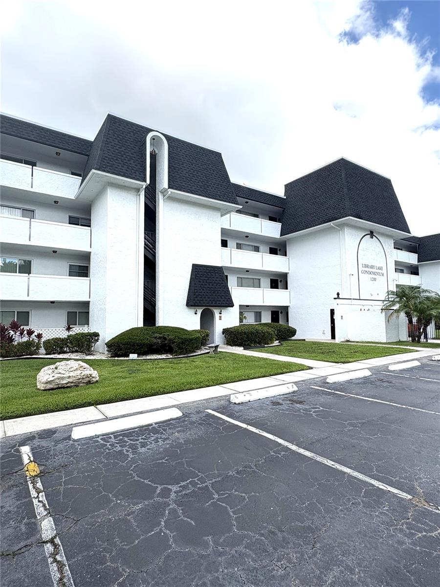 1200 37TH ST N #107, ST PETERSBURG, FL — photo 3