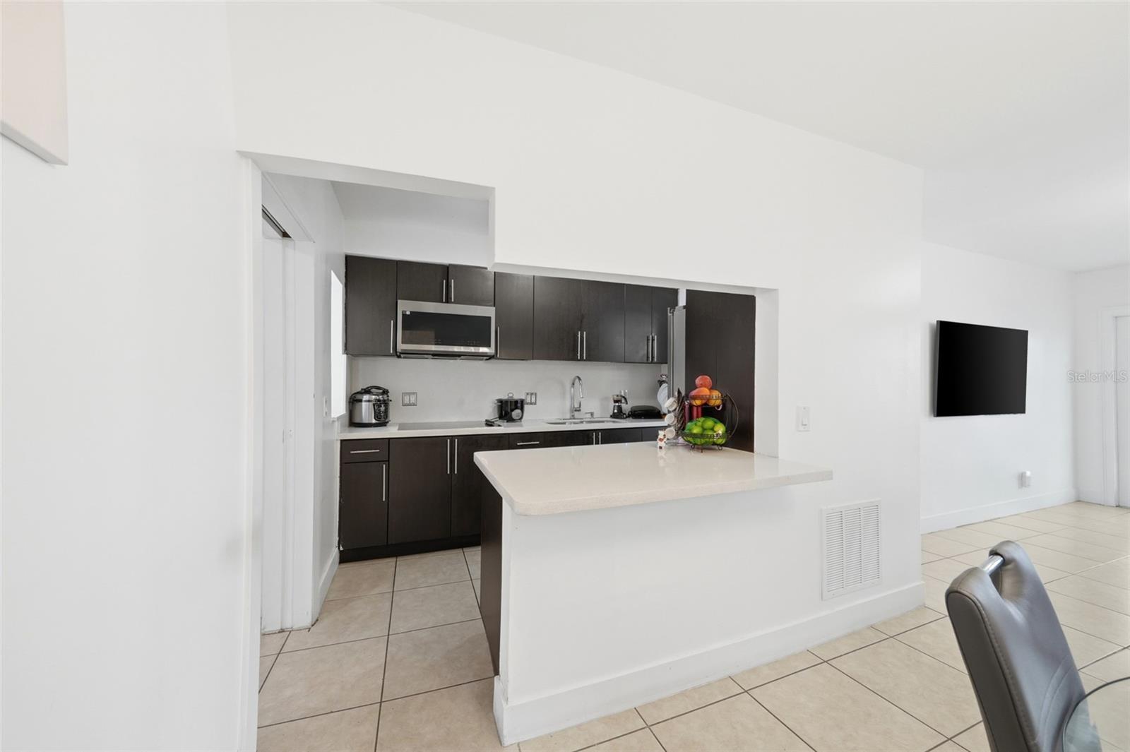 465 E 38TH ST, HIALEAH, FL — photo 8