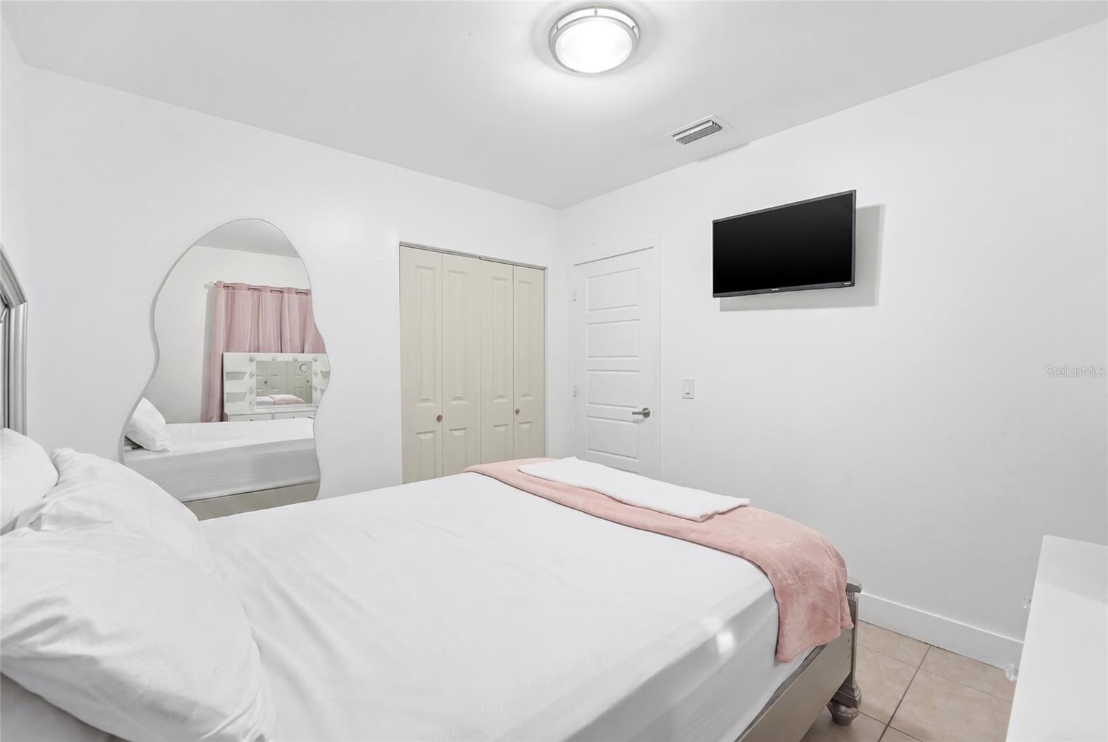 465 E 38TH ST, HIALEAH, FL — photo 15