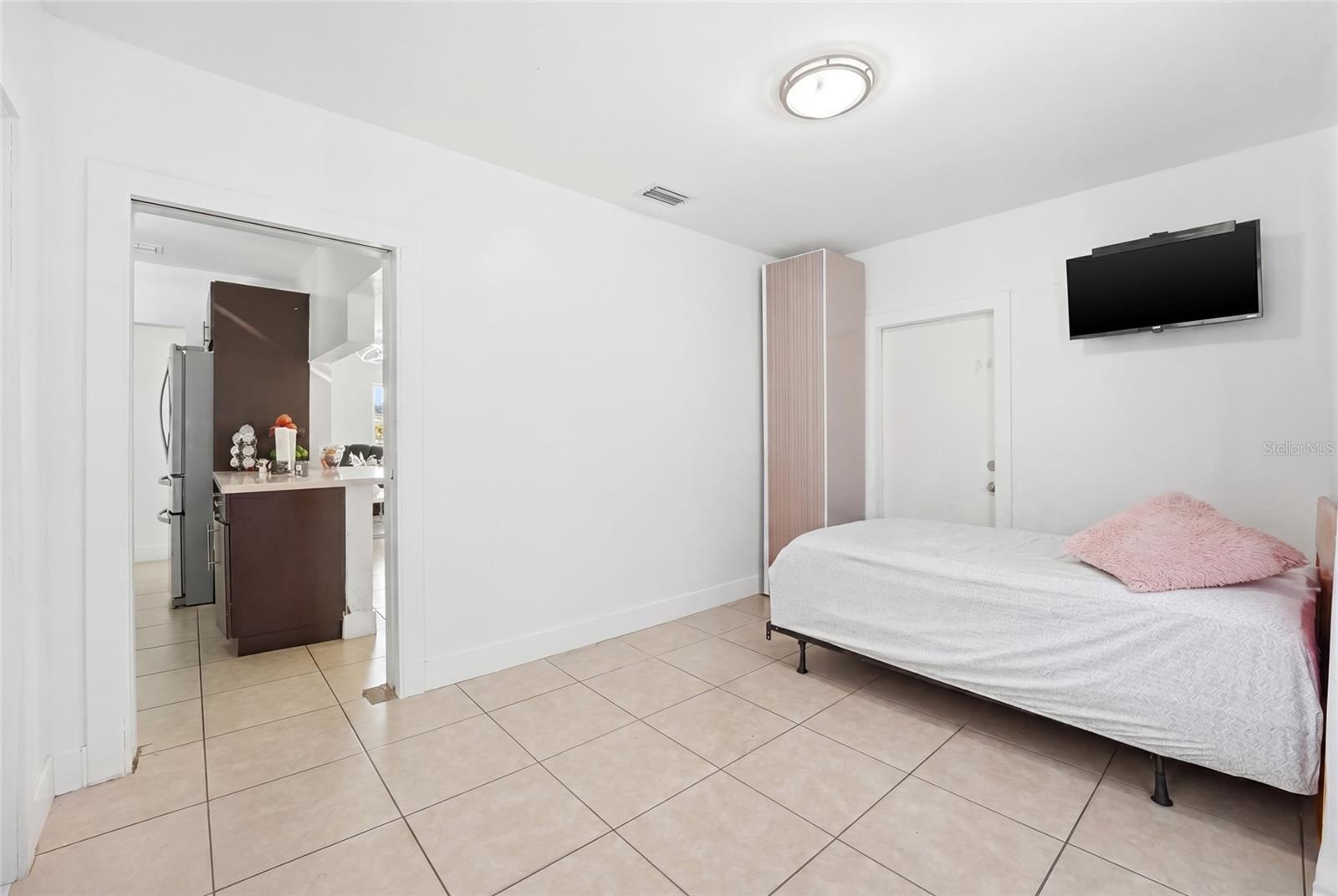465 E 38TH ST, HIALEAH, FL — photo 20