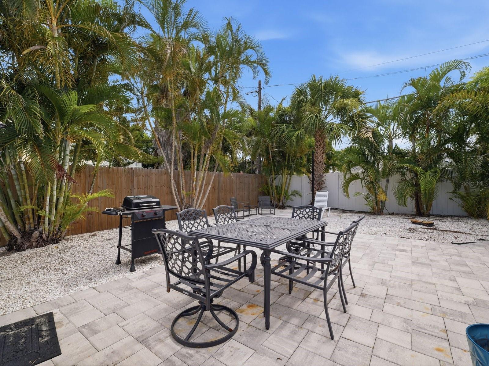 1207 1ST ST, INDIAN ROCKS BEACH, FL — photo 33