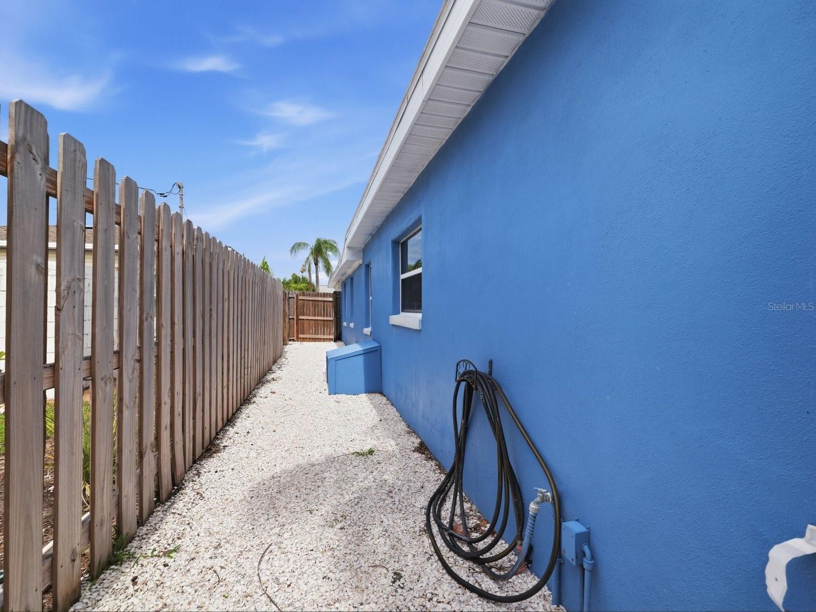 1207 1ST ST, INDIAN ROCKS BEACH, FL — photo 36