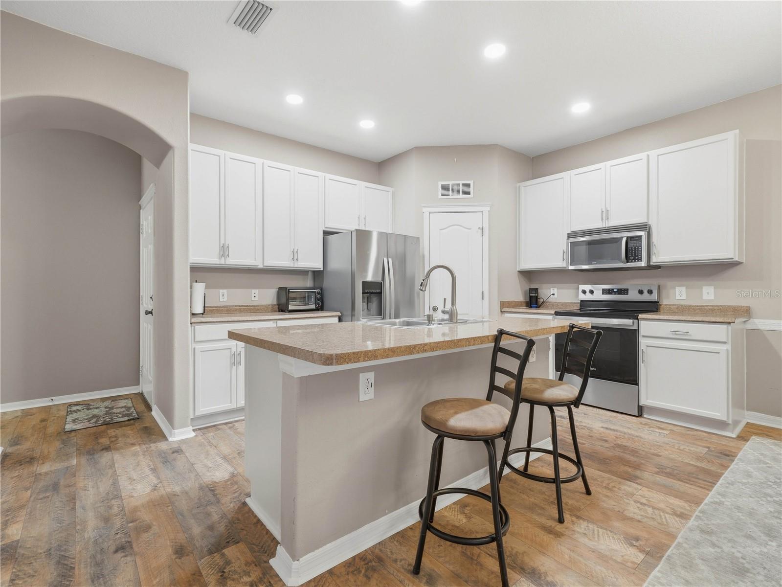6936 SURREY OAK DR, APOLLO BEACH, FL — photo 6