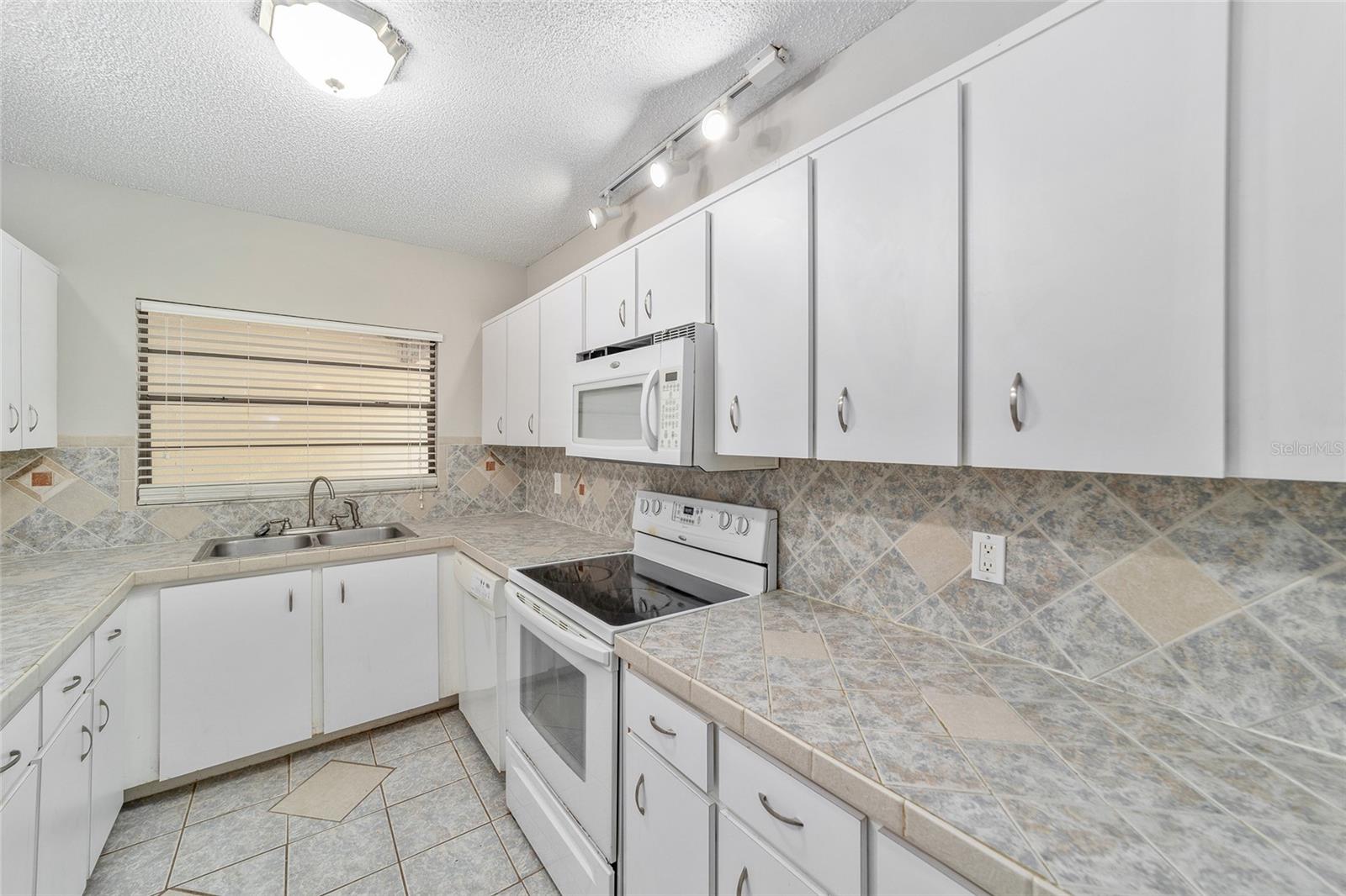 3401 E FORT KING ST #202, OCALA, FL — photo 10
