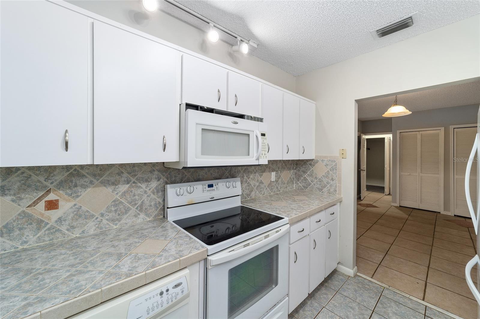 3401 E FORT KING ST #202, OCALA, FL — photo 12