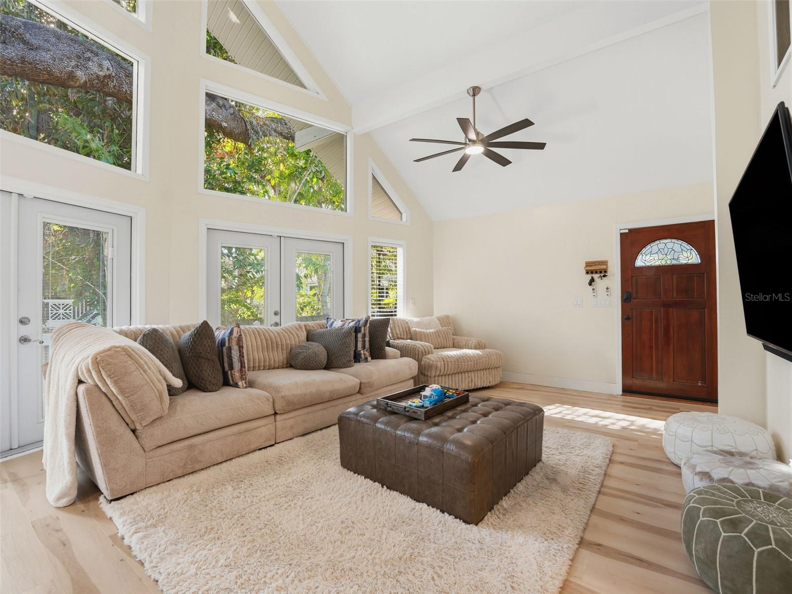 2607 W WYOMING AVE, TAMPA, FL — photo 7