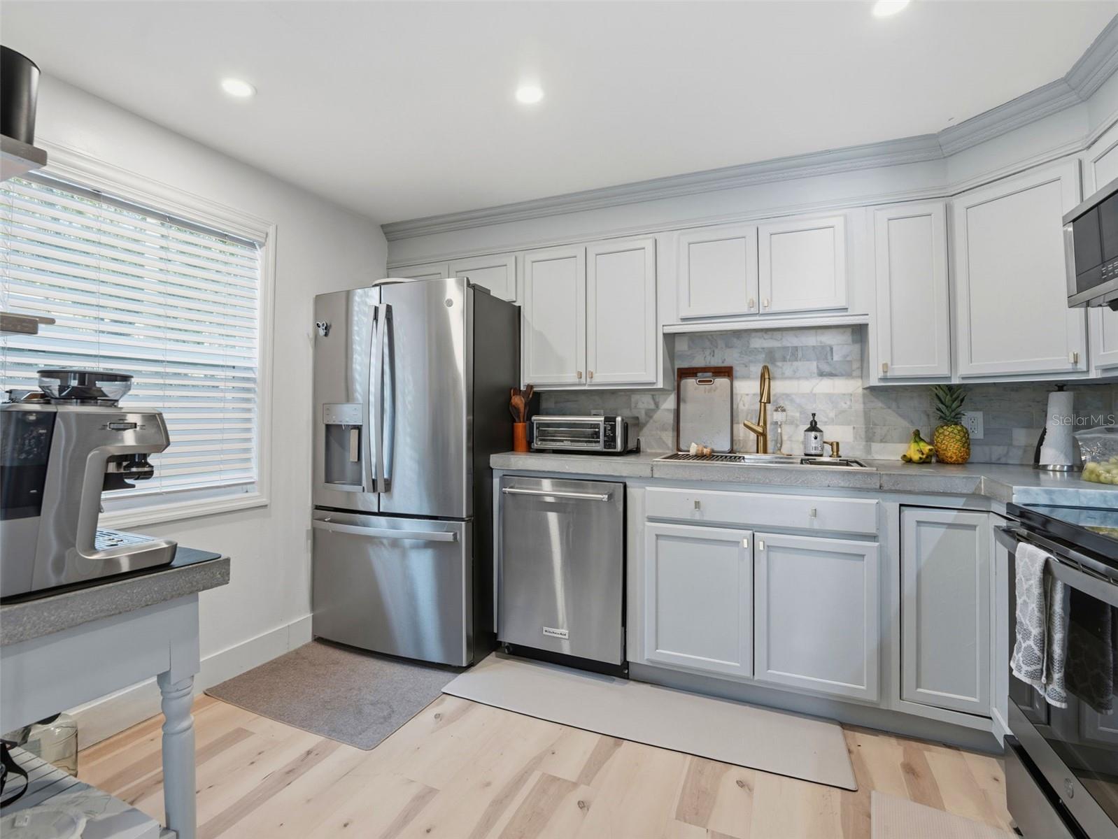 2607 W WYOMING AVE, TAMPA, FL — photo 9