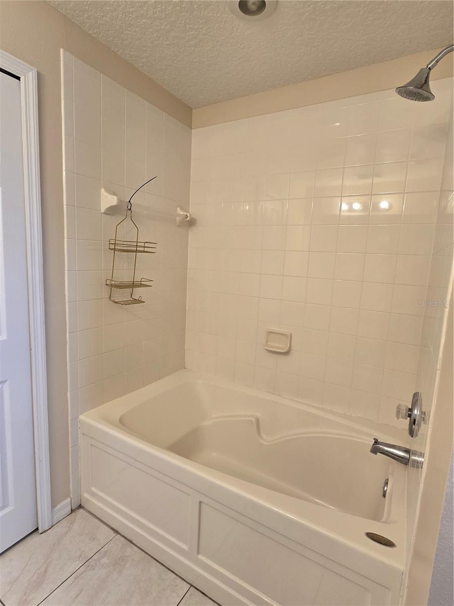 2039 CYPRESS BAY BLVD, KISSIMMEE, FL — photo 8