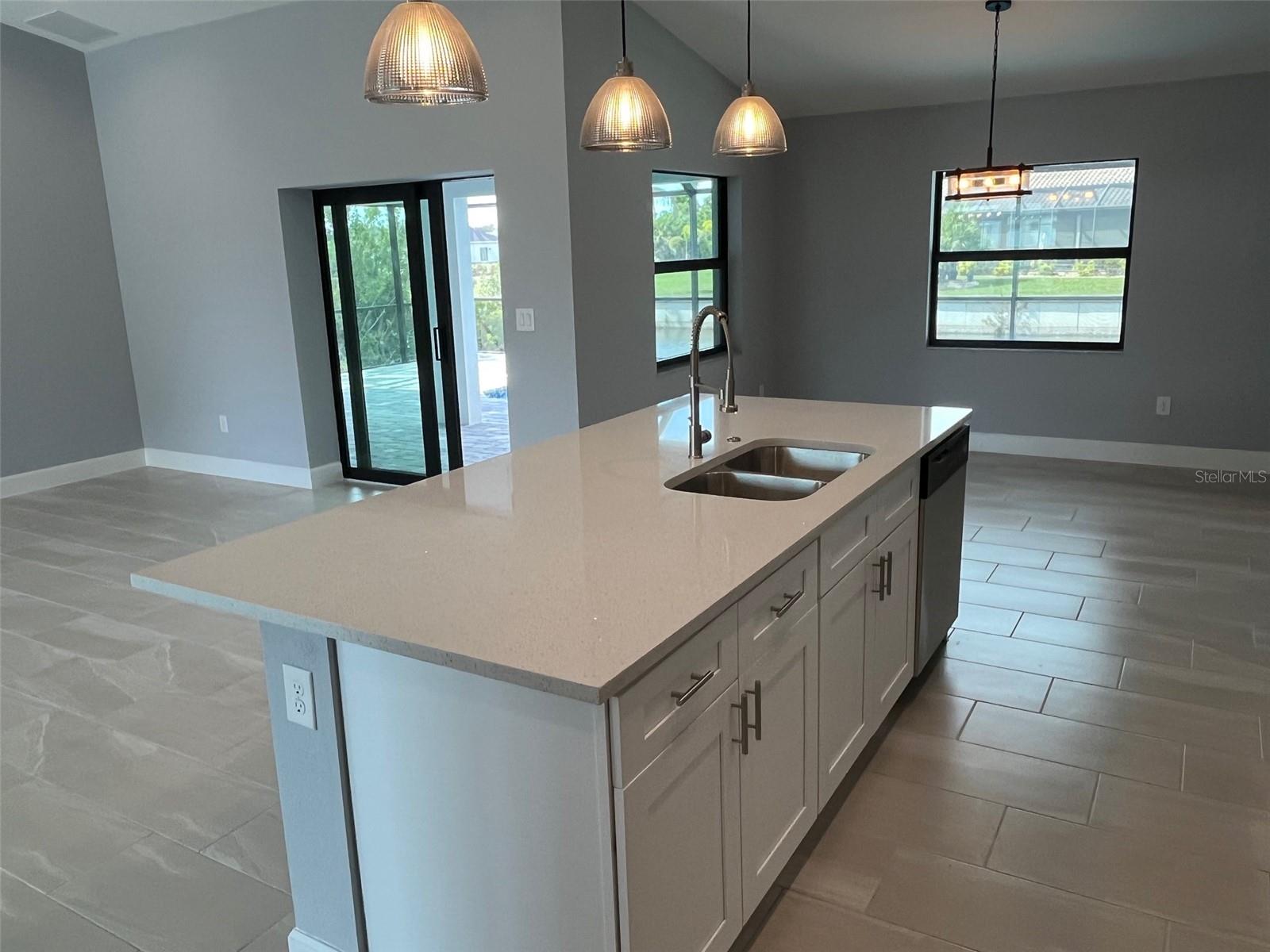 13180 AMARYLLIS CIR, PORT CHARLOTTE, FL — photo 19