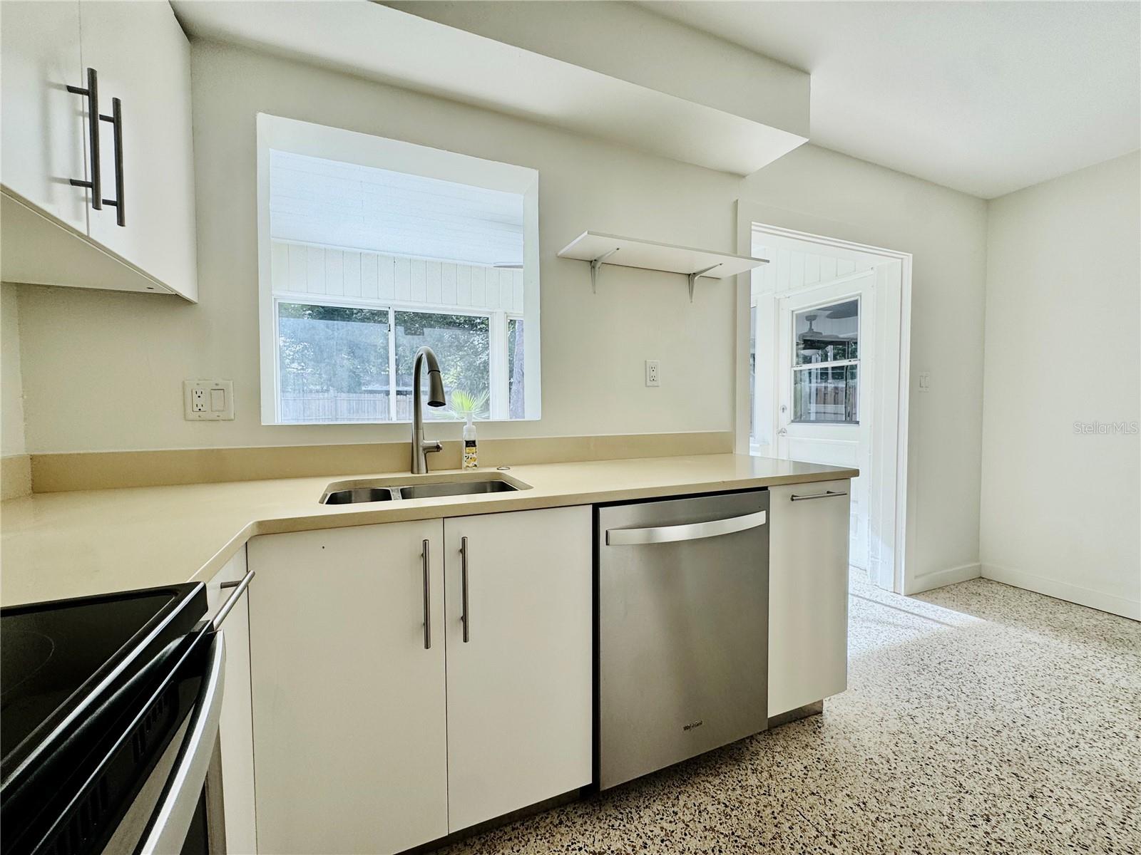 4722 STEVENS DR, SARASOTA, FL — photo 11