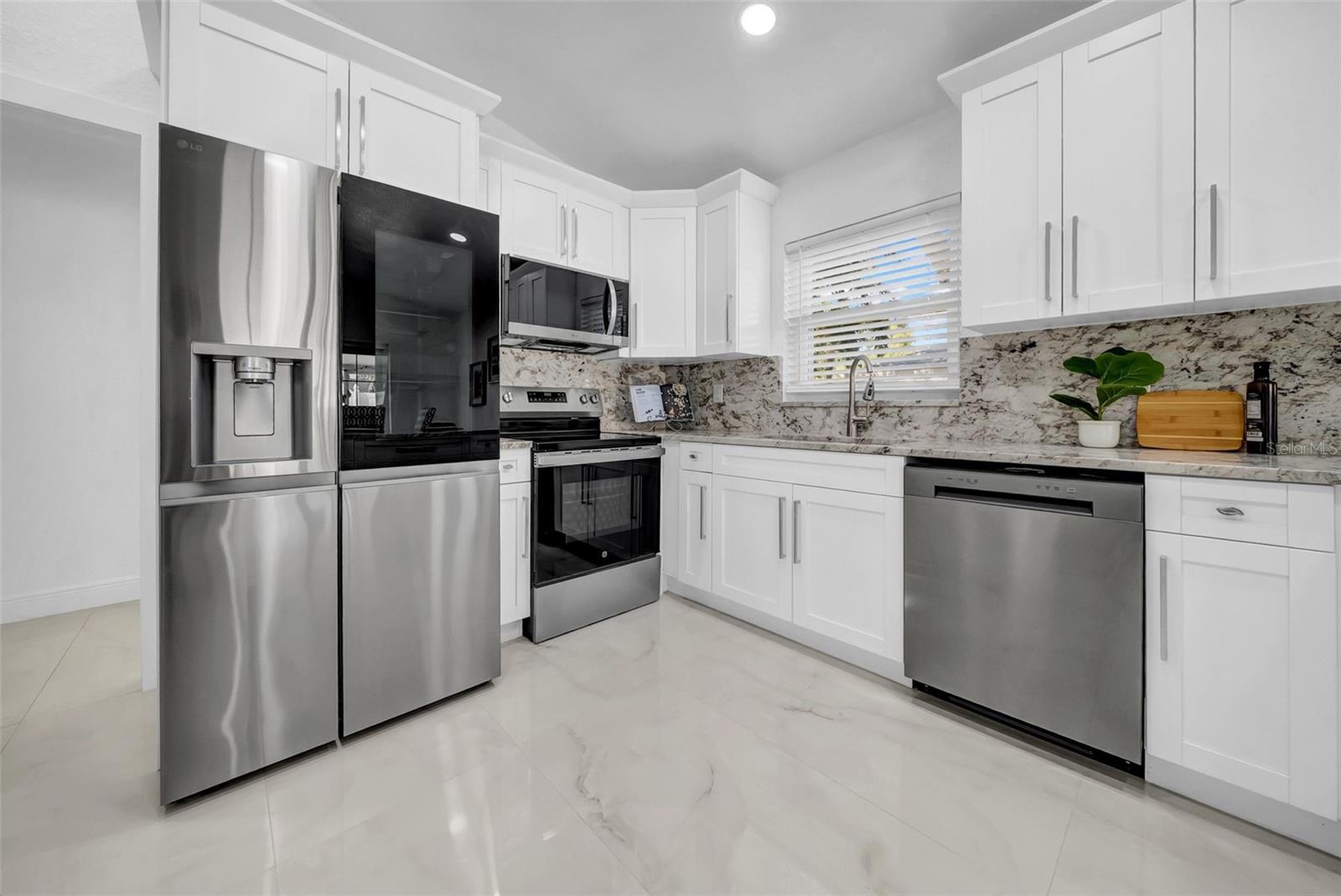 2020 58TH AVE S, ST PETERSBURG, FL — photo 7