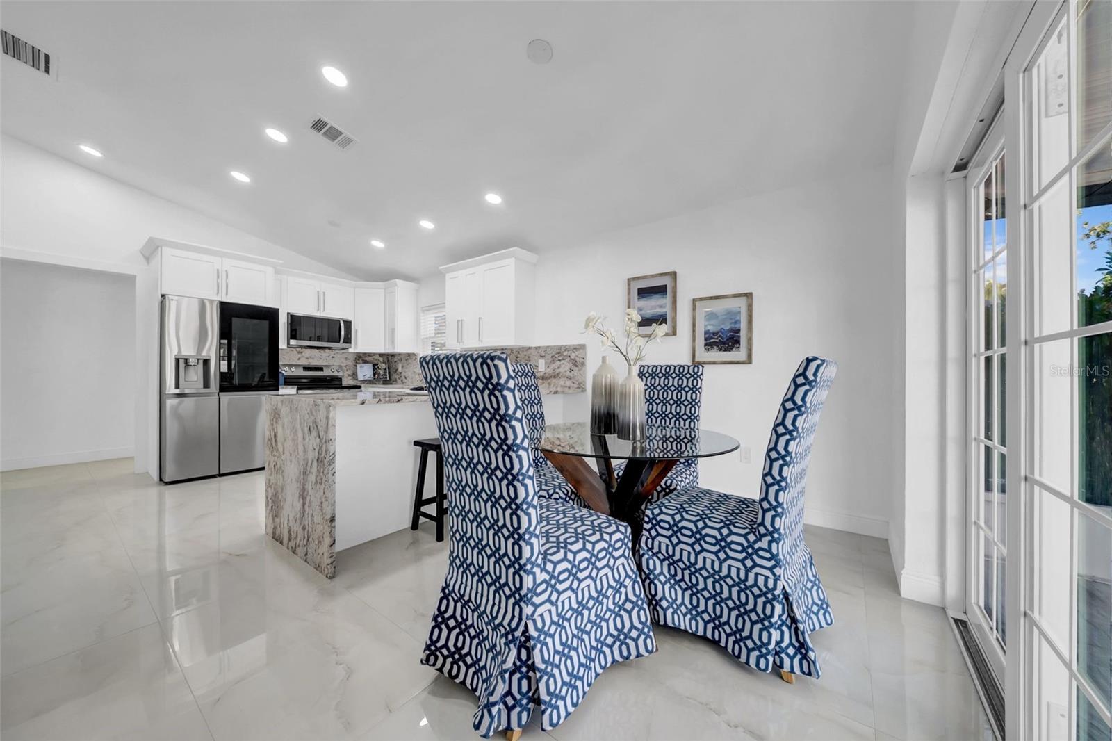 2020 58TH AVE S, ST PETERSBURG, FL — photo 14