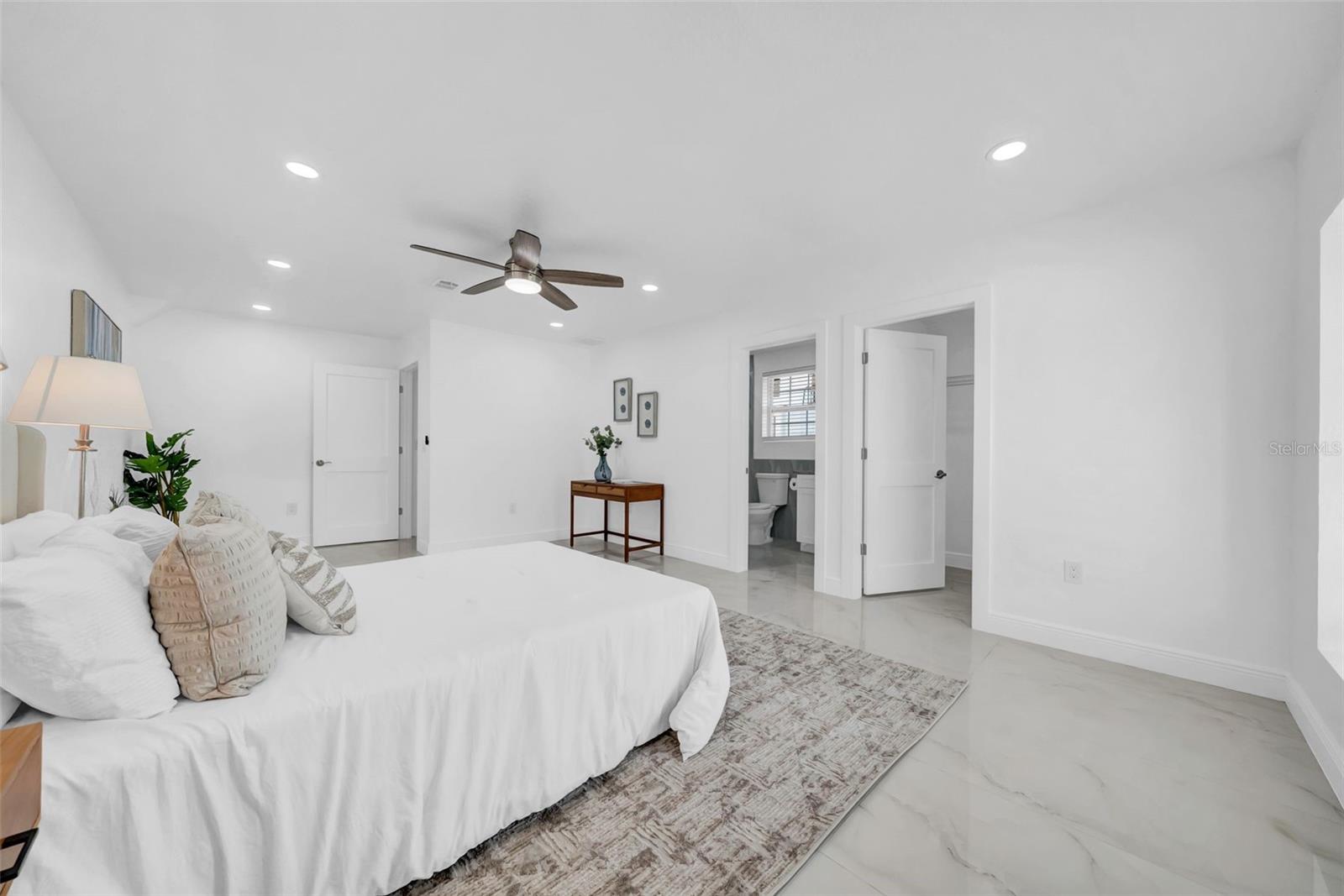 2020 58TH AVE S, ST PETERSBURG, FL — photo 17