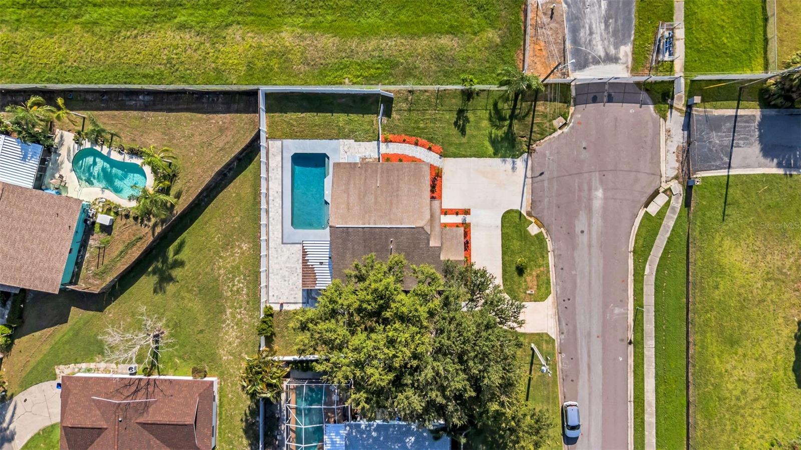 2020 58TH AVE S, ST PETERSBURG, FL — photo 46