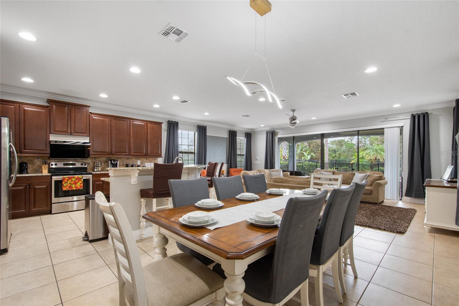 945 DESERT MOUNTAIN CT, REUNION, FL — photo 10
