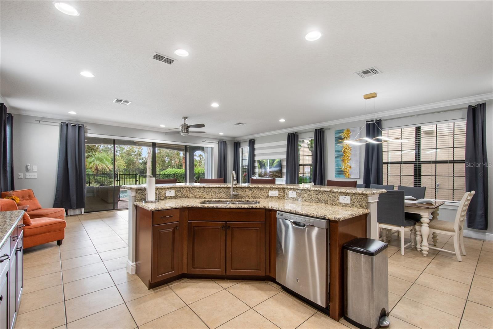 945 DESERT MOUNTAIN CT, REUNION, FL — photo 30