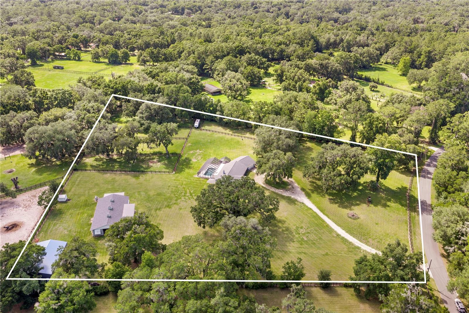 24 LAKE WOOD CIR, OCALA, FL — photo 56