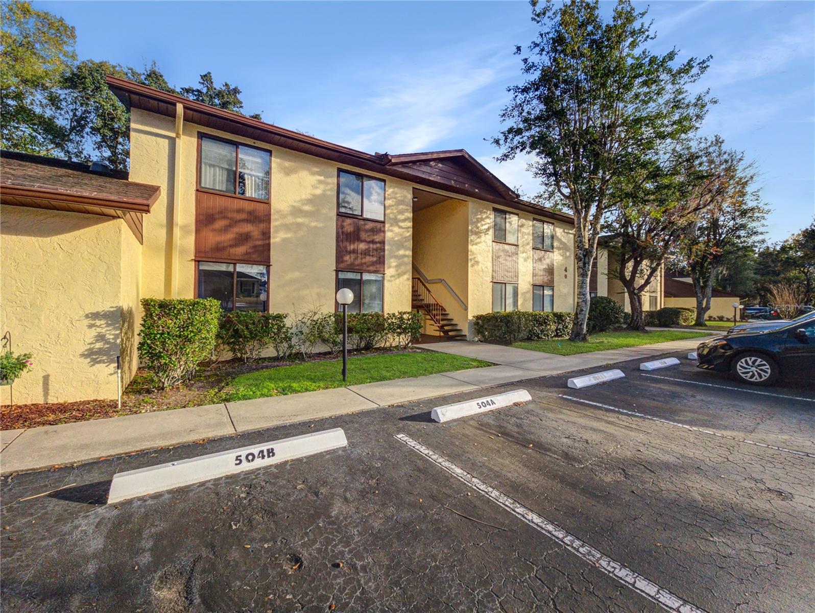 504 SILVER CRSE #A, OCALA, FL — photo 2