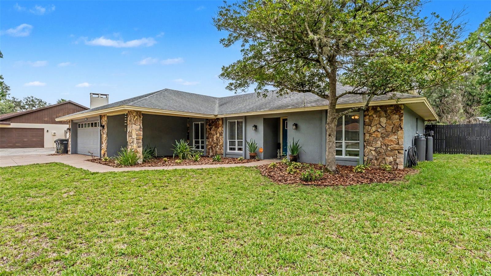 5776 DEER FLAG DR, LAKELAND, FL — photo 2