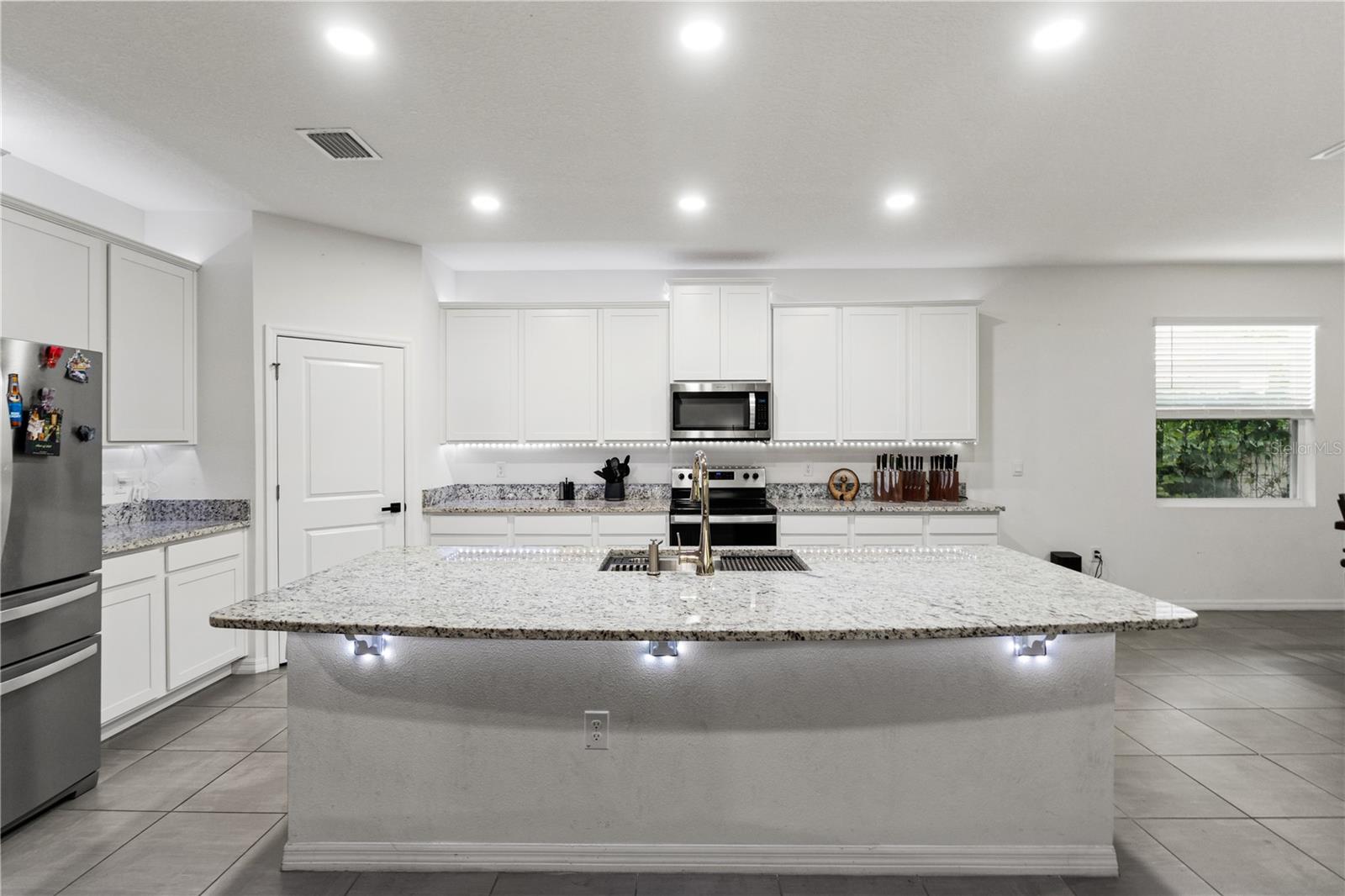 3763 AUTUMN AMBER DR, SPRING HILL, FL — photo 38