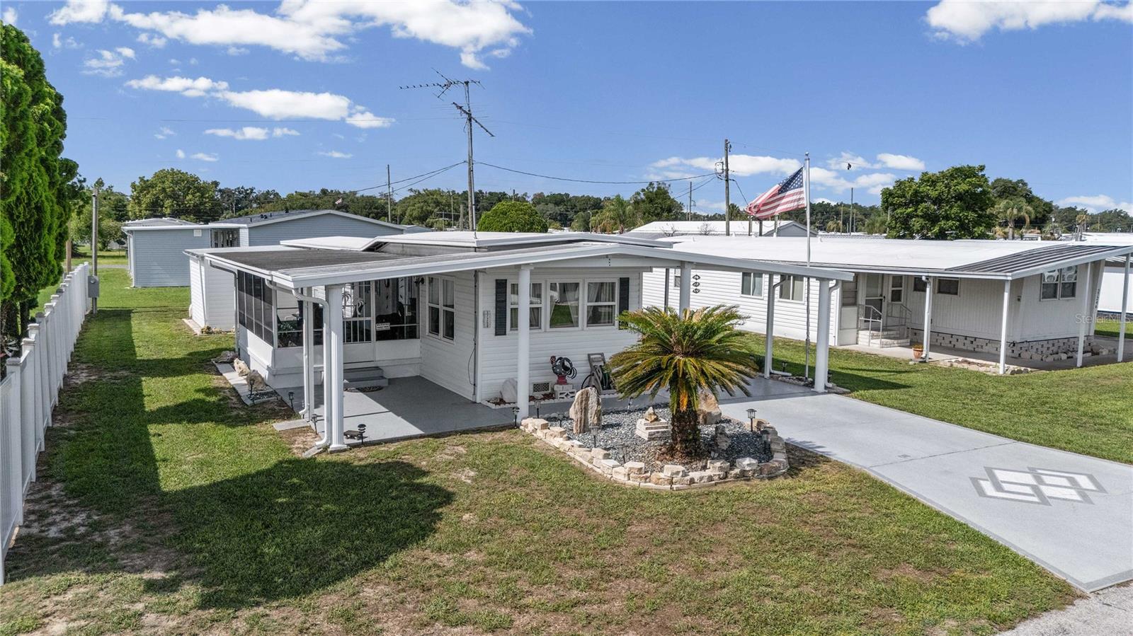 37250 BEVERLY AVE, ZEPHYRHILLS, FL — photo 2