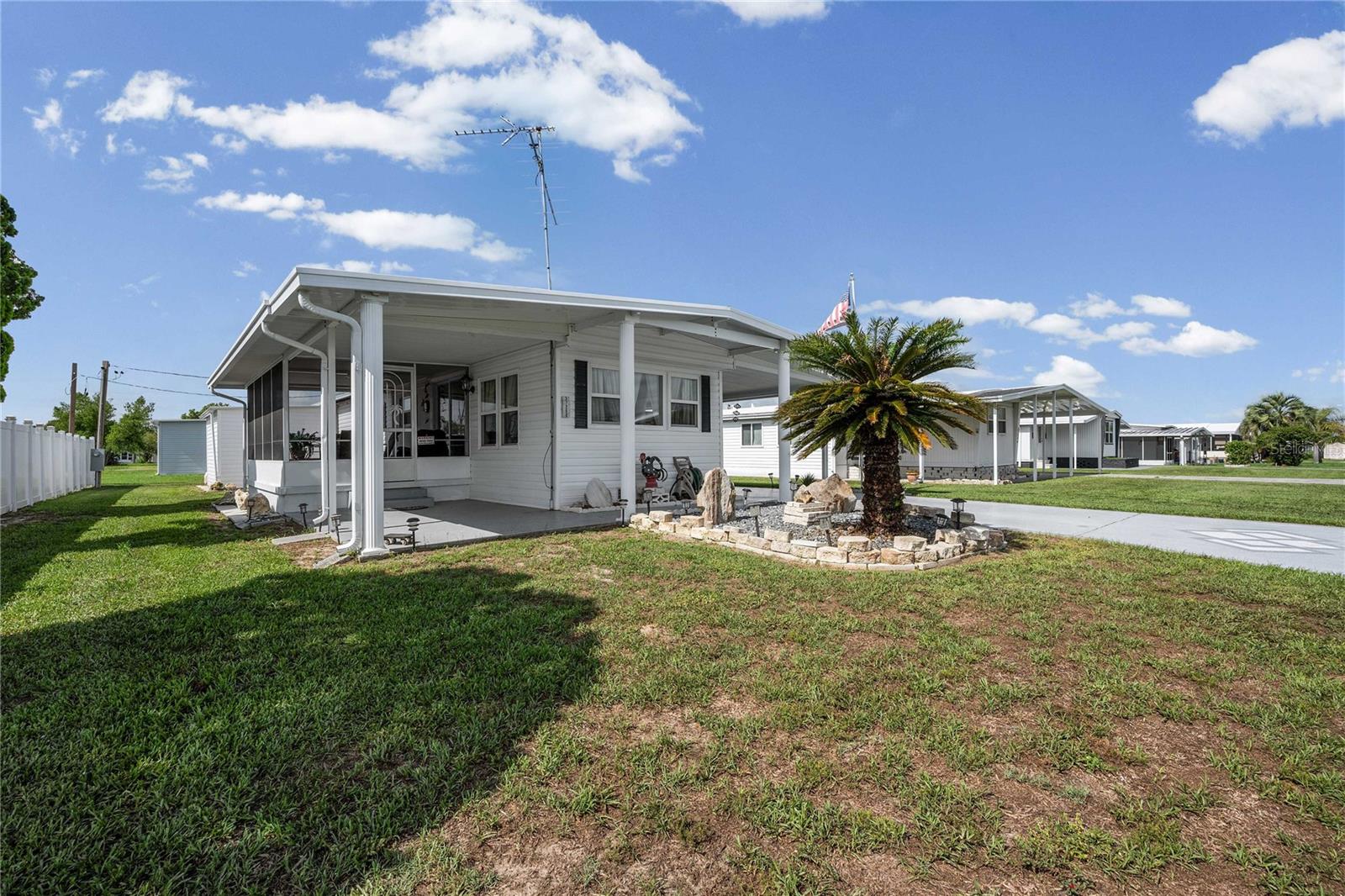 37250 BEVERLY AVE, ZEPHYRHILLS, FL — photo 50