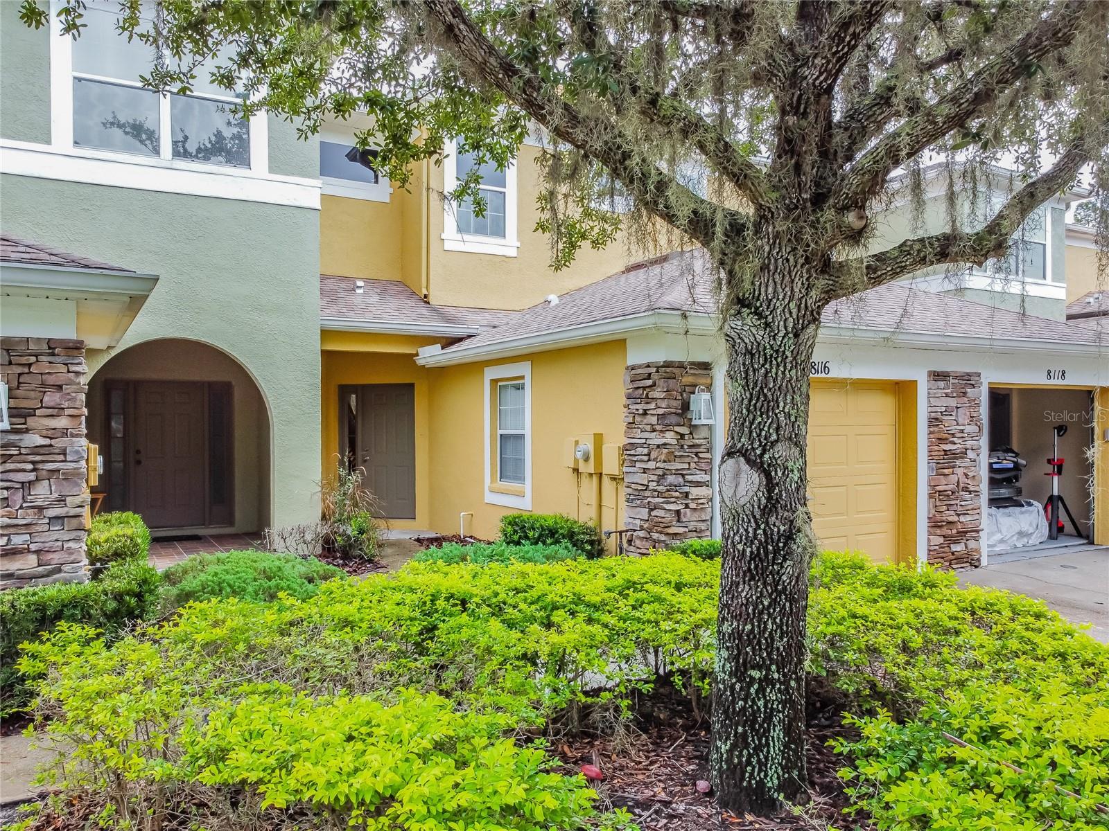 8116 STONE PATH WAY, TAMPA, FL — photo 2