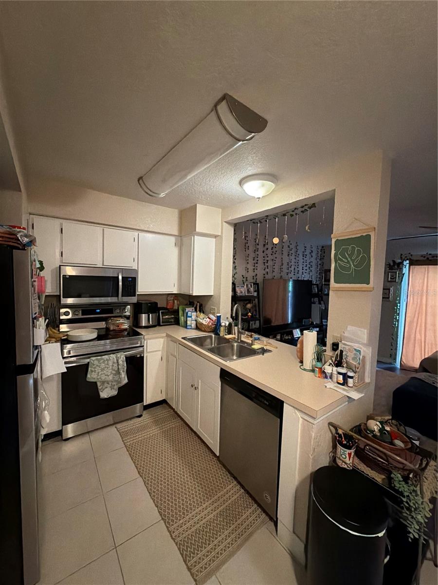 2504 BRIGADOON DR, CLEARWATER, FL — photo 9