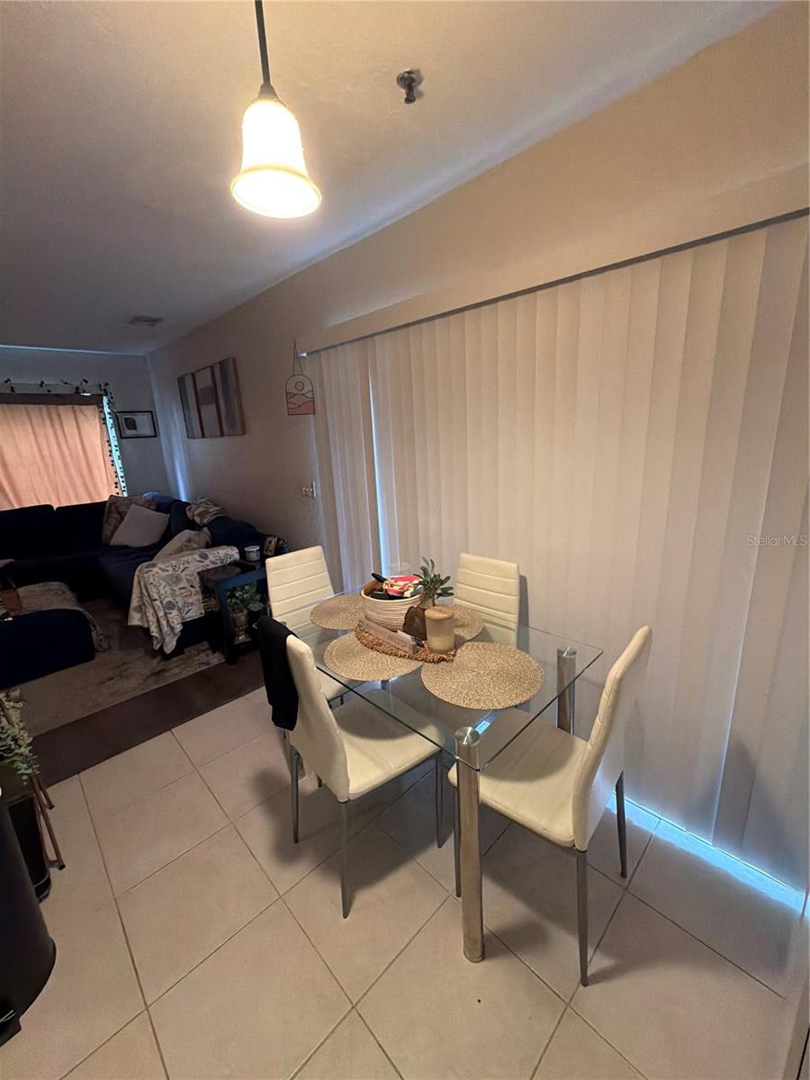 2504 BRIGADOON DR, CLEARWATER, FL — photo 10