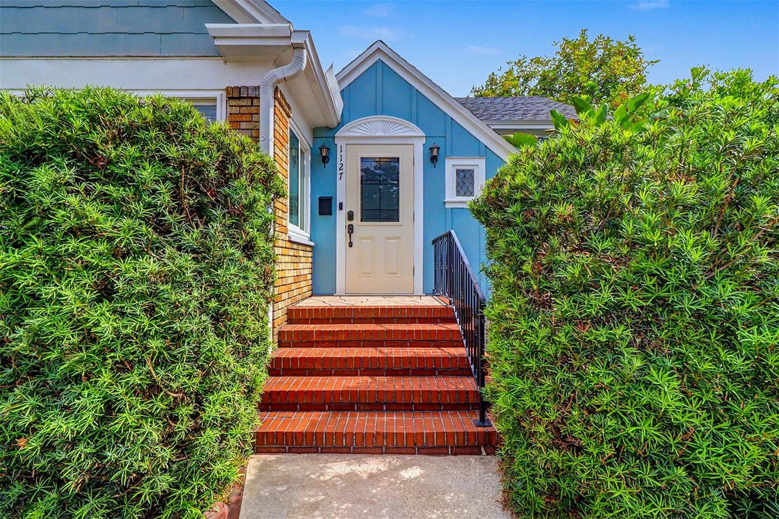 1127 22ND AVE N, ST PETERSBURG, FL — photo 2
