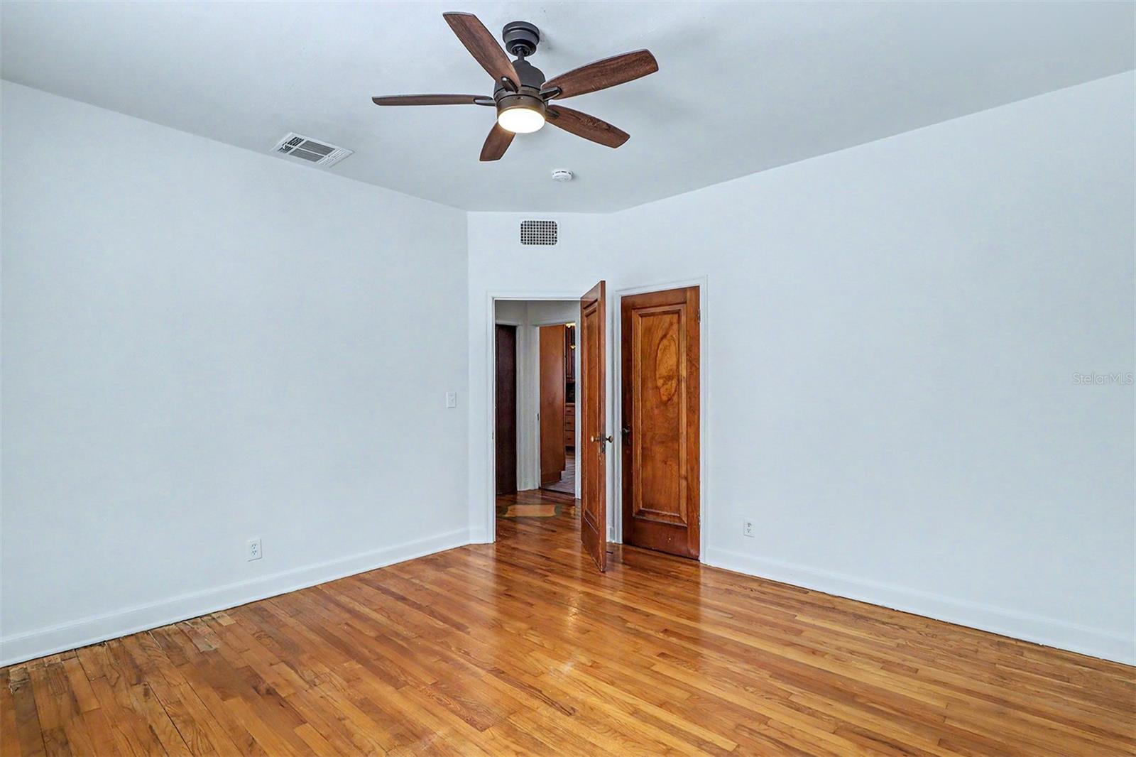 1127 22ND AVE N, ST PETERSBURG, FL — photo 15