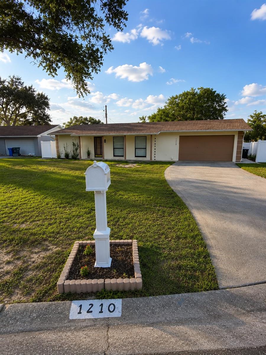 1210 BRANDA VISTA DR, BRANDON, FL — photo 3