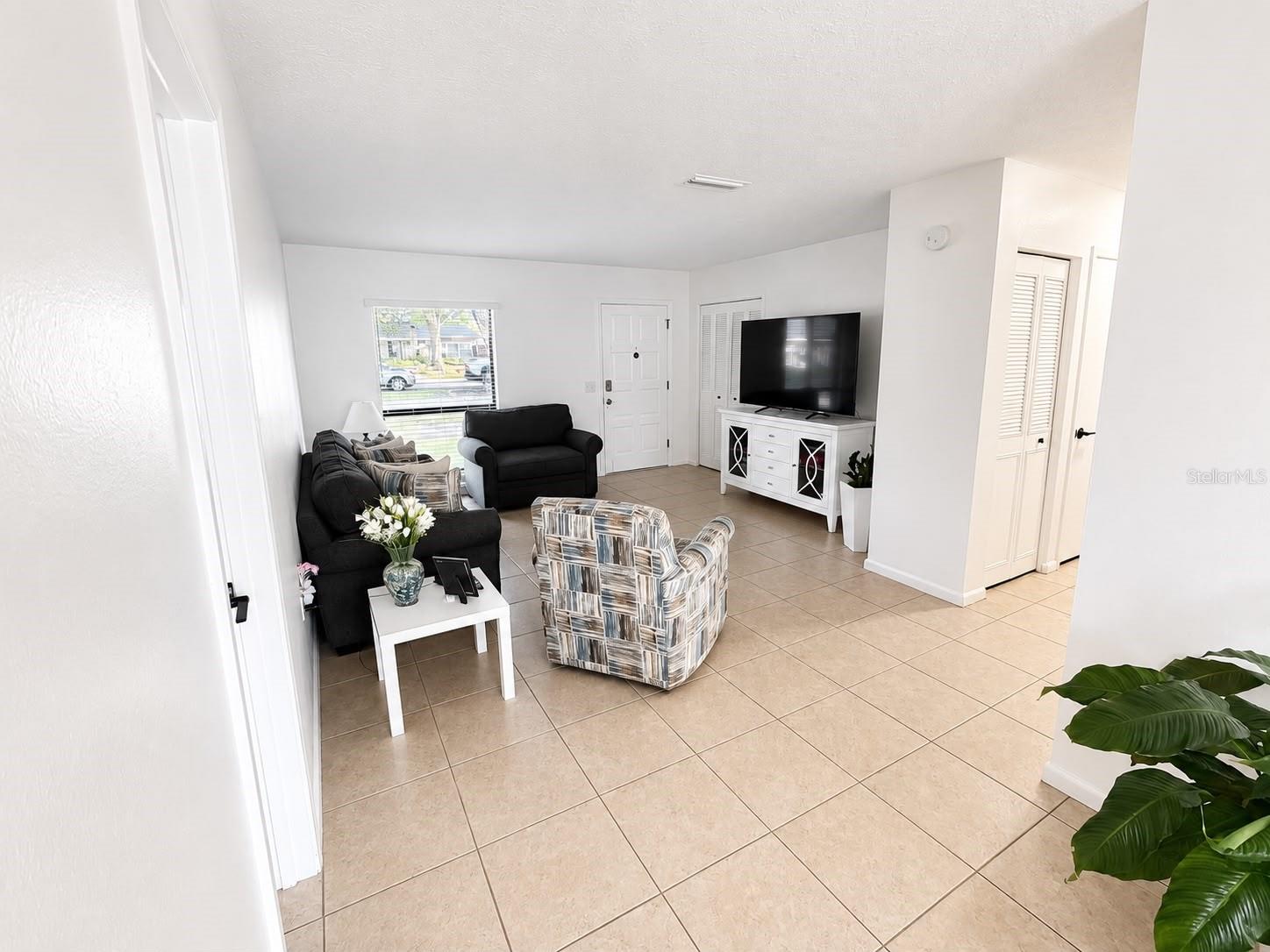 1210 BRANDA VISTA DR, BRANDON, FL — photo 7