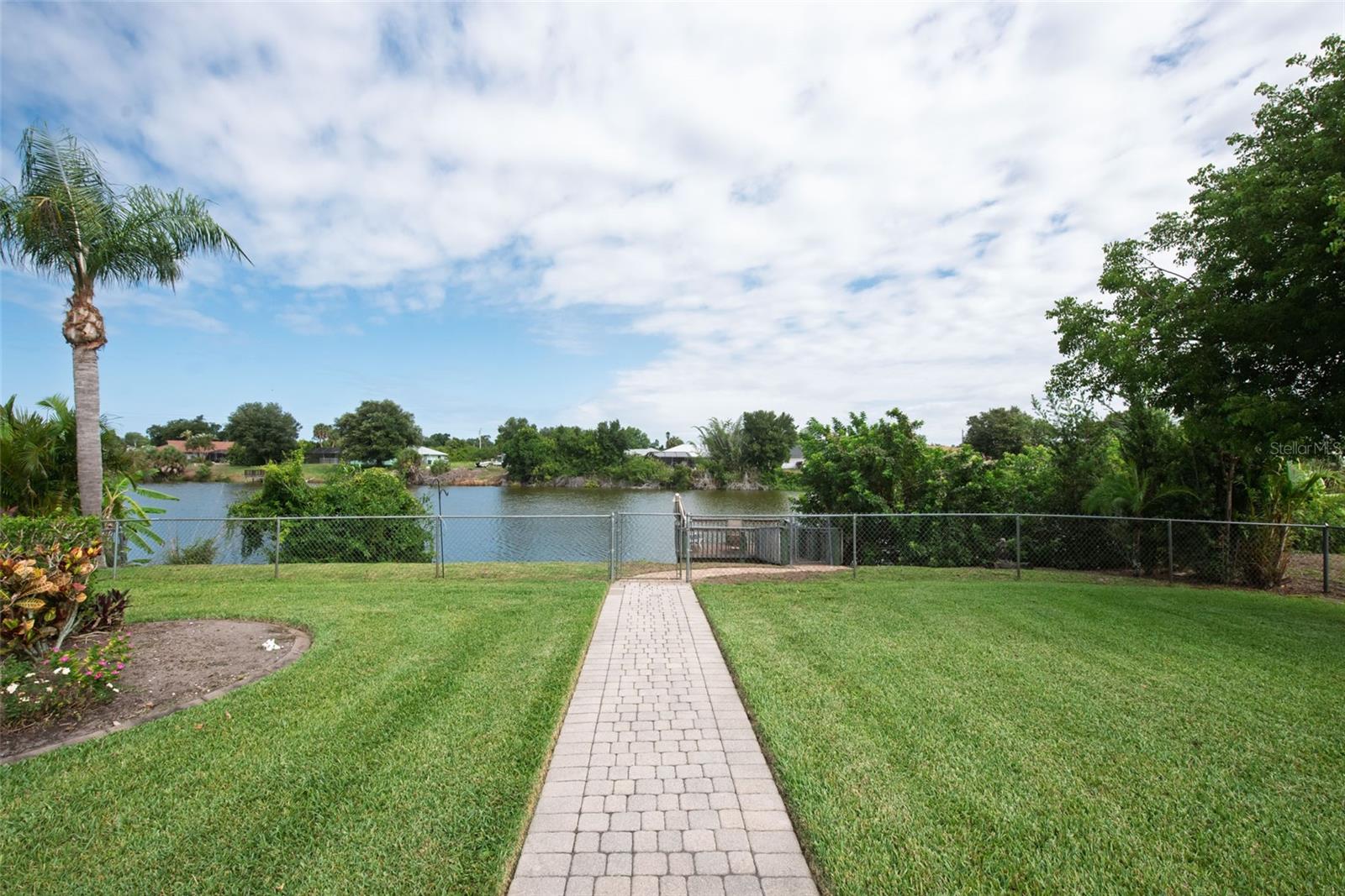 7411 SNOW DR, ENGLEWOOD, FL — photo 4